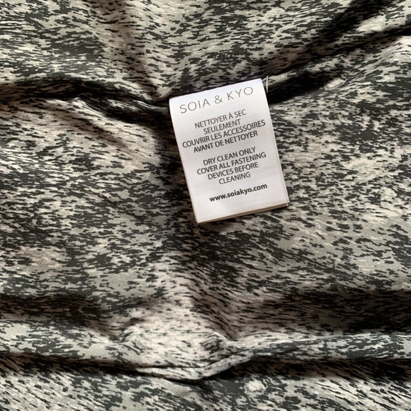 Soia and Kyo sz small down jacket with hood in a charcoal black/dark grey - Picture 10 of 11